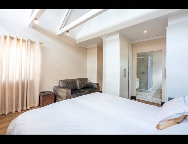 4 BEDROOM TOWNHOUSE FOR SALE IN BROADACRES
